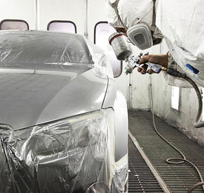 coating spray nozzle on spray painting gun coating car in spray paint booth
